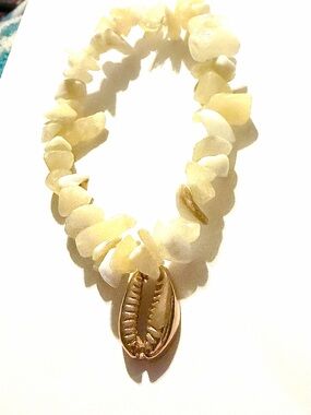 Crystal Bead Cowrie Shell Charm Bracelet